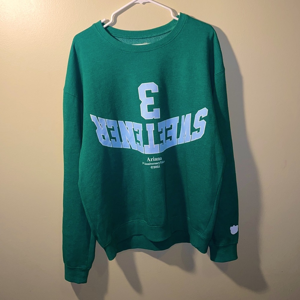 NEW still in packaging Ariana Grande Sweetener X Nicopanda crewneck